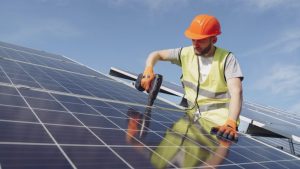 TRAINING KEAHLIAN PEMBANGKIT LISTRIK TENAGA SURYA (PLTS) PEMELIHARAAN & TROUBLESHOOT